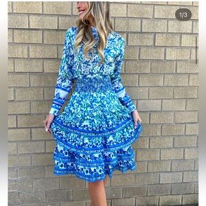 Gorgeous blue and white skirt with ruched waist.